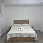 Apartamento 4 A 10 Min Caminando De La Estacion De Bus Y Tren Maria Zambrano